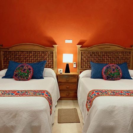 Hotel Real Colonial Valladolid  Extérieur photo