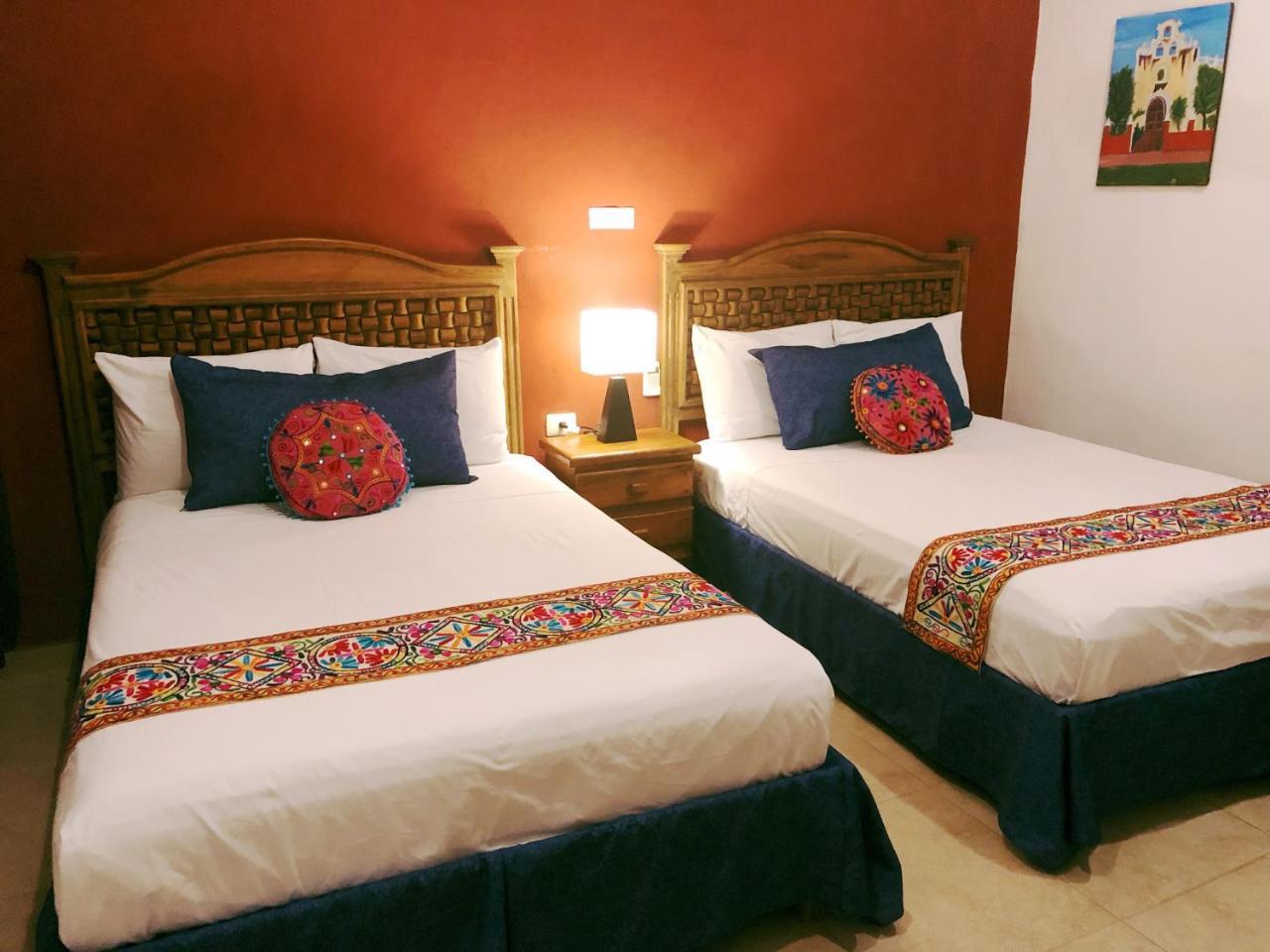 Hotel Real Colonial Valladolid  Extérieur photo