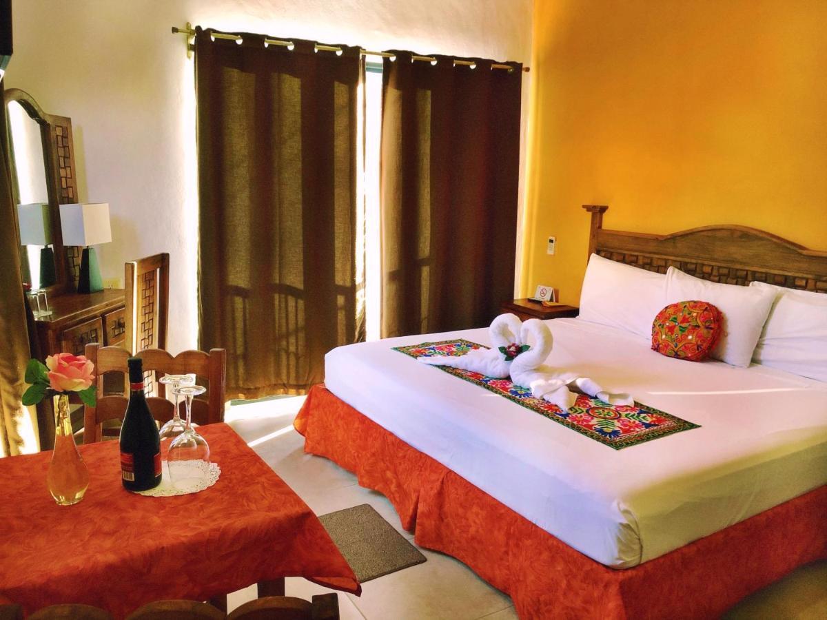 Hotel Real Colonial Valladolid  Extérieur photo