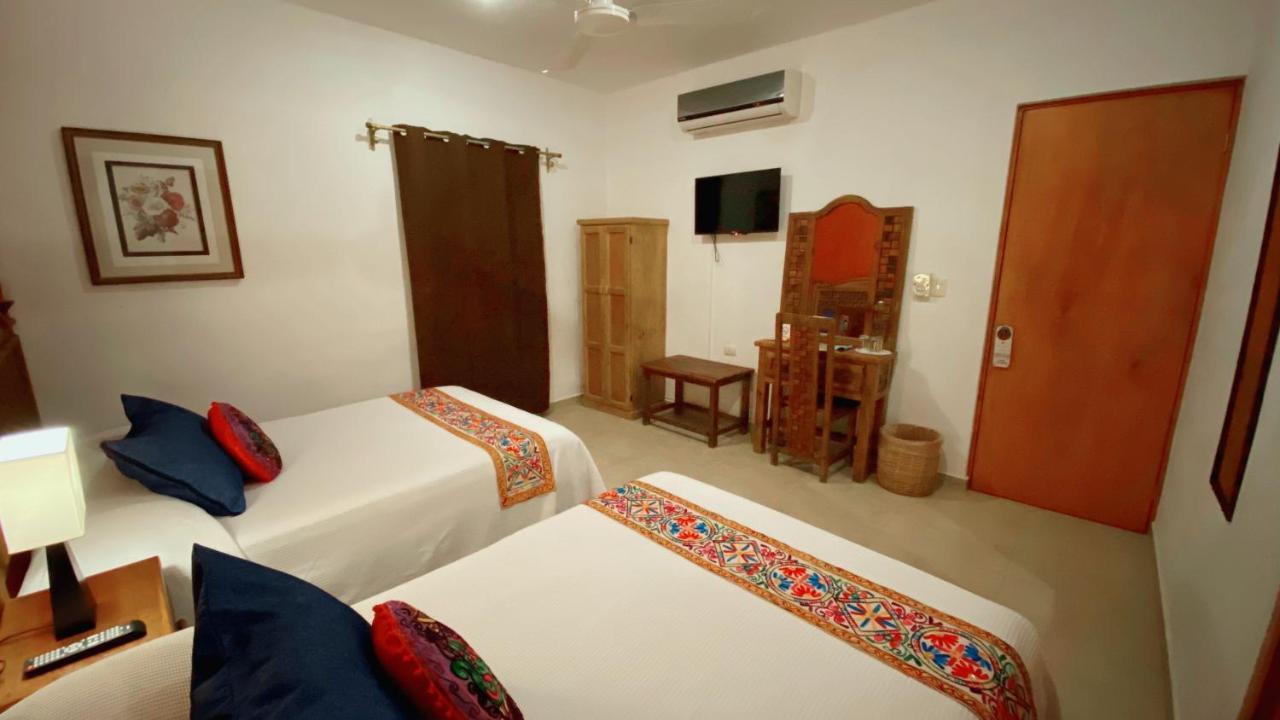 Hotel Real Colonial Valladolid  Extérieur photo