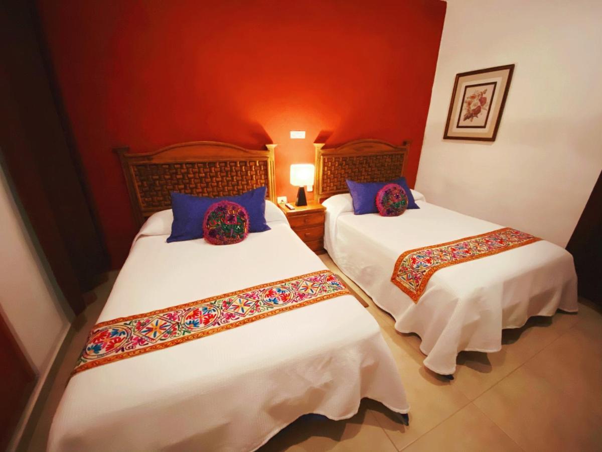 Hotel Real Colonial Valladolid  Extérieur photo